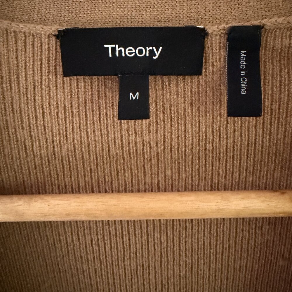 Theory Long Cardigan in 100% Cashmere V Neck Old Money Quiet Luxury - Picture 2 of 6
